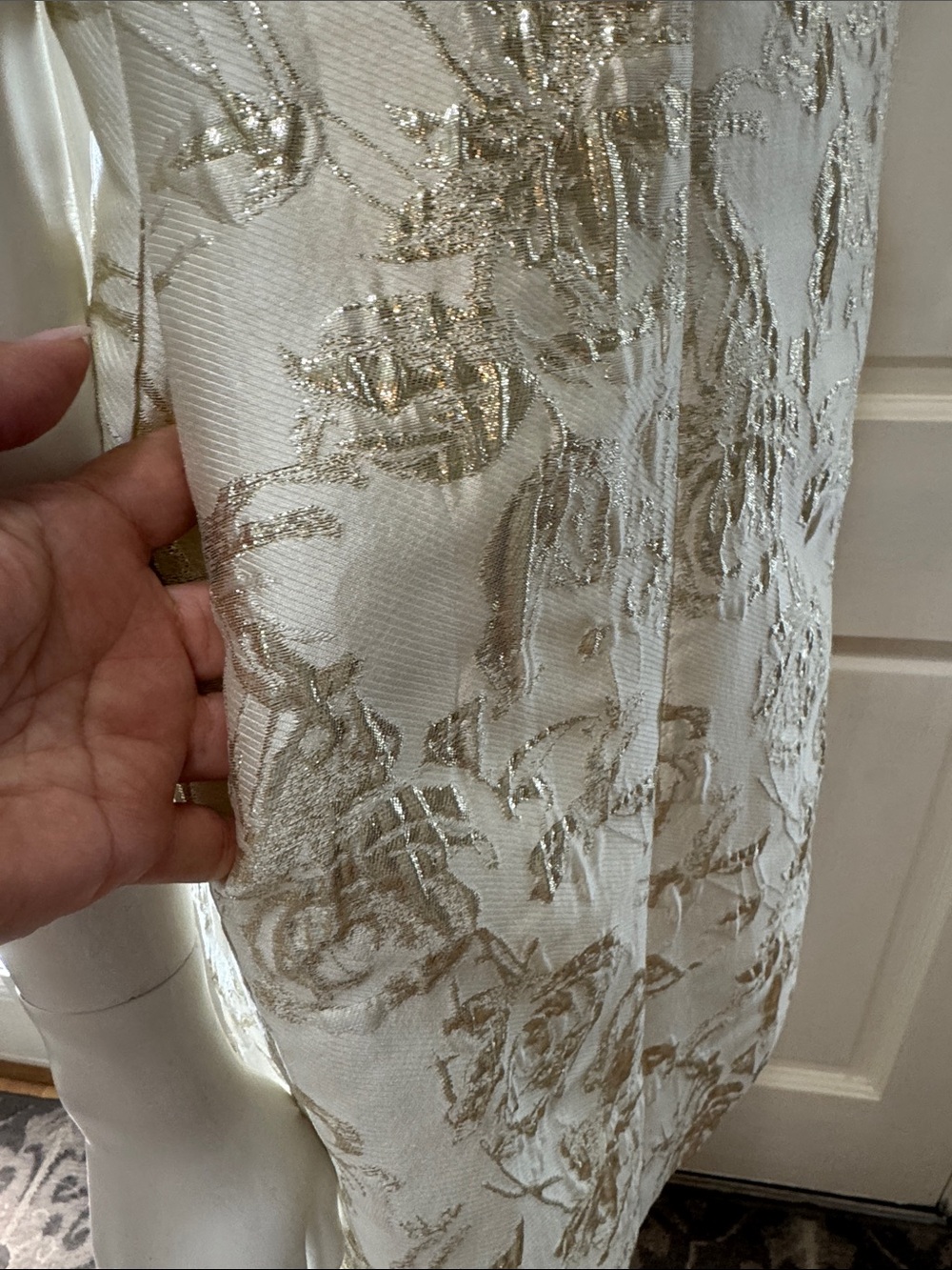 Aidan Mattox Ivory Metallic Floral Jacquard Mini Dress Size 6 - Picture 10 of 16